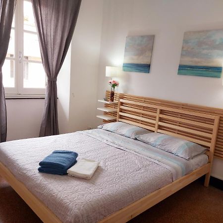 Brignole E Bed & Breakfast Genoa Bagian luar foto